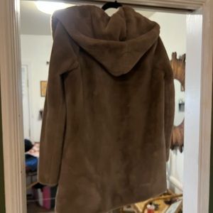 James Perse size 2 faux fur Coat. In mushroom color.